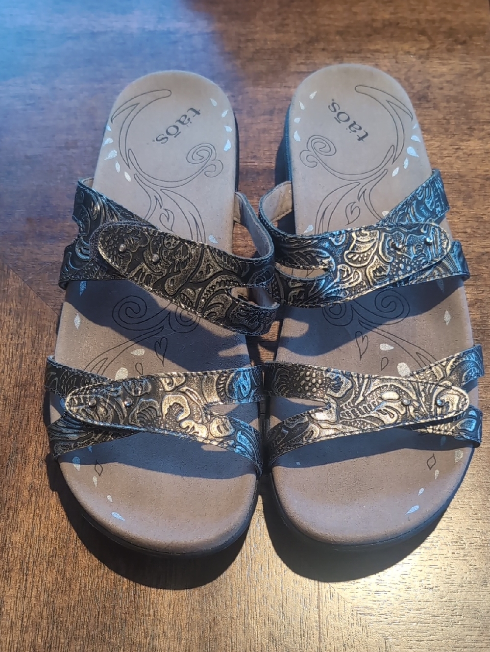 Taos Footwear Metallic Pewter Embossed Journey Side